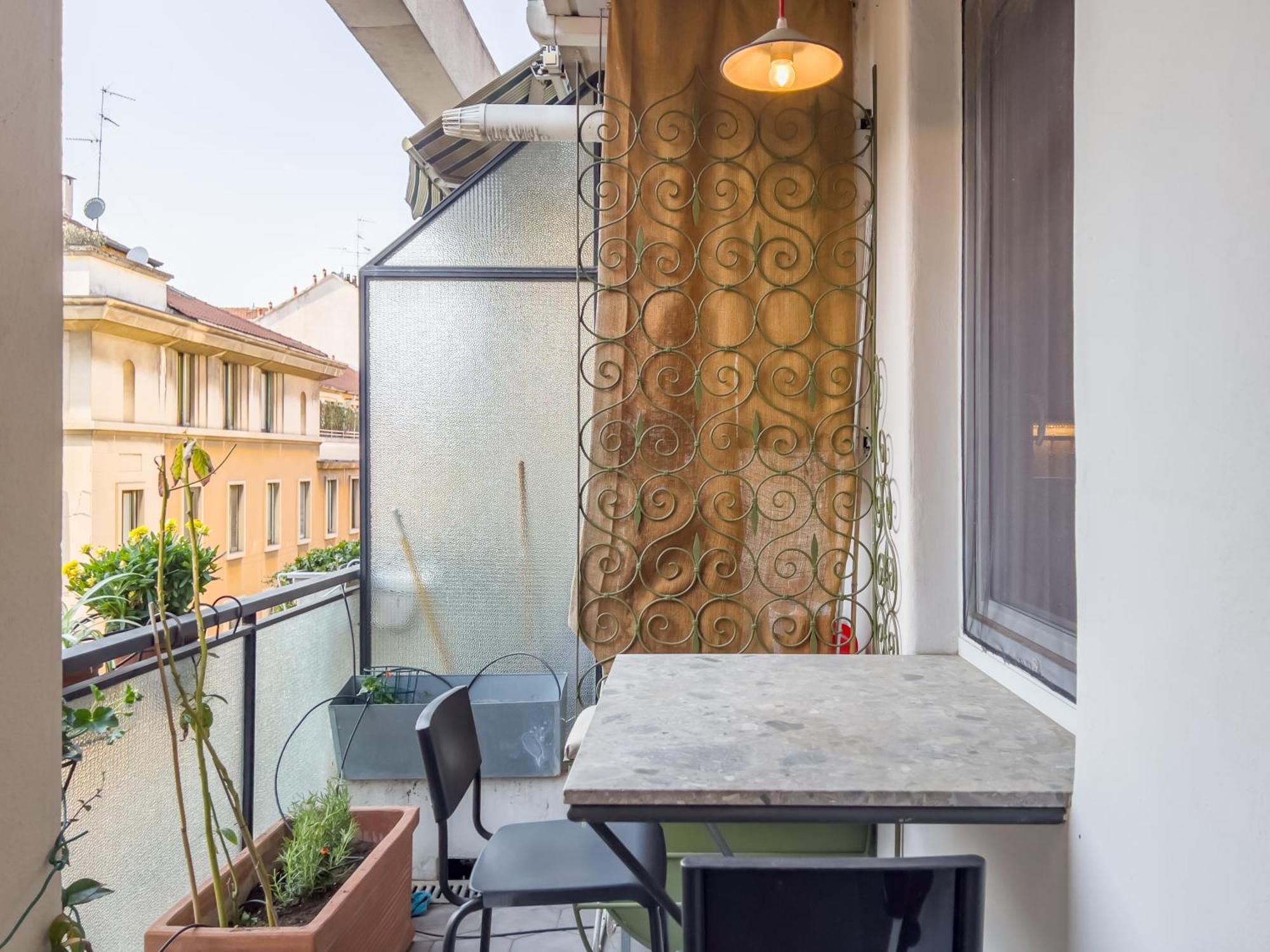 Paolo Sarpi - Charming With Terrace * Milan